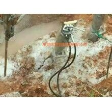 露天礦山開采設(shè)備劈裂機河北